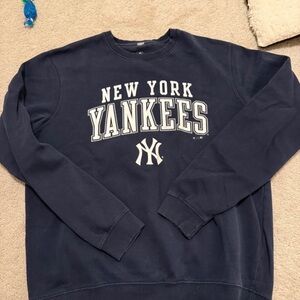 New York Yankees Navy Blue Sweater